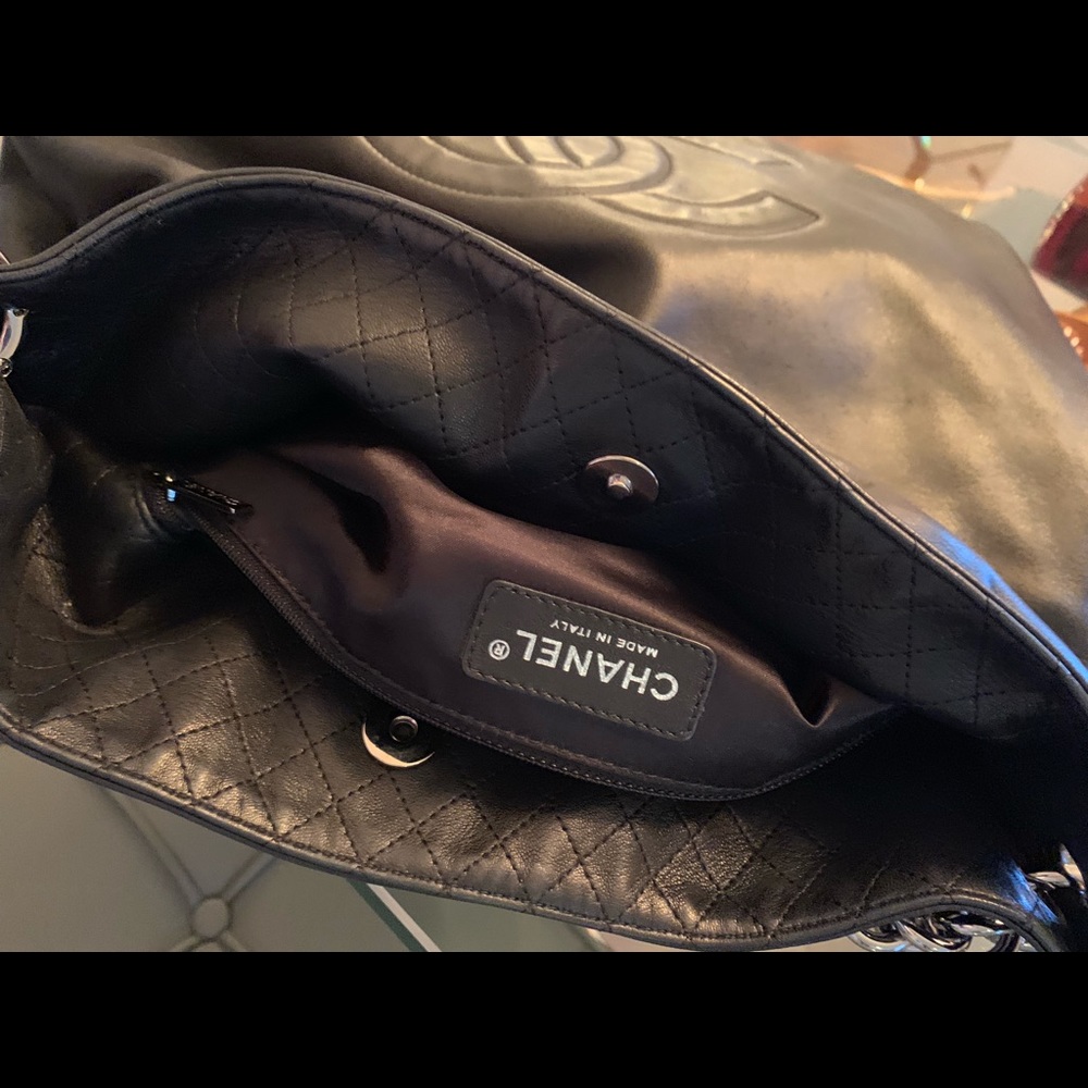 CHANEL Hobo Leather Purse - Picture 4 of 6